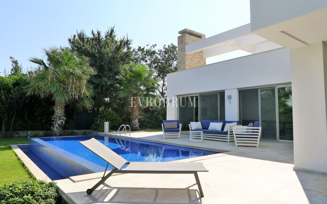 Havuzlu Yeni Villa, Sahile 5 Dakika Yürüme Mesafesinde, Haftalık Kiralık