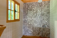 Gümüşlük, Karakaya’da bahçe içinde müstakil taş villa