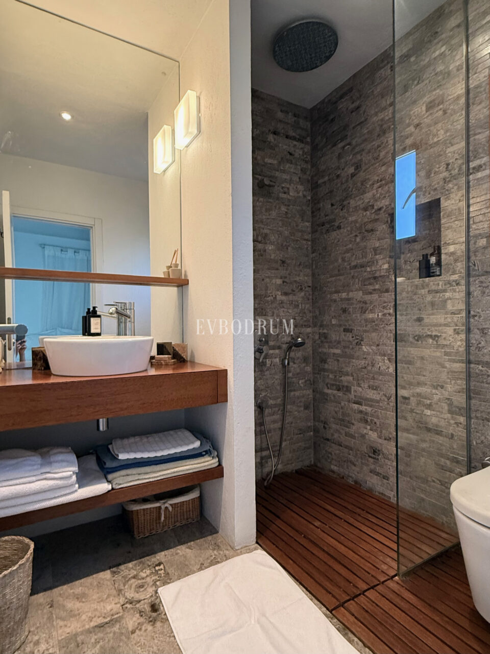 Grosse Villa mit Pool und Garten im Herzen von Türkbükü