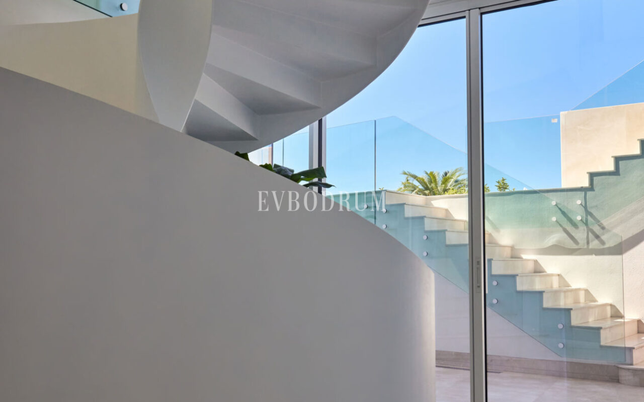 Yalıkavak’ta özel havuzlu, mimari tasarımlı yeni proje