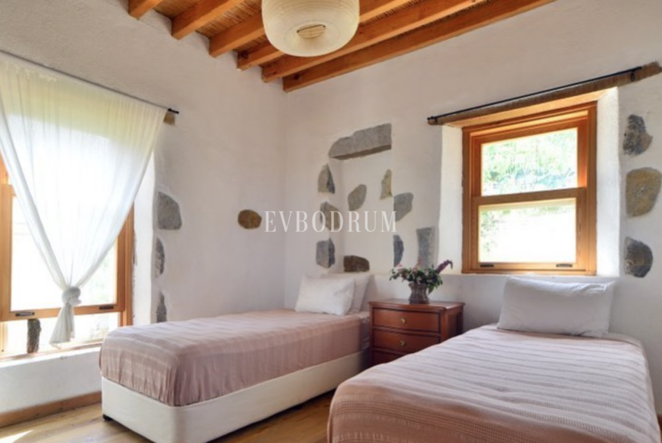 10.000 m2 Arsa İçinde 8 Bağımsız Taş Ev – Görsel 23