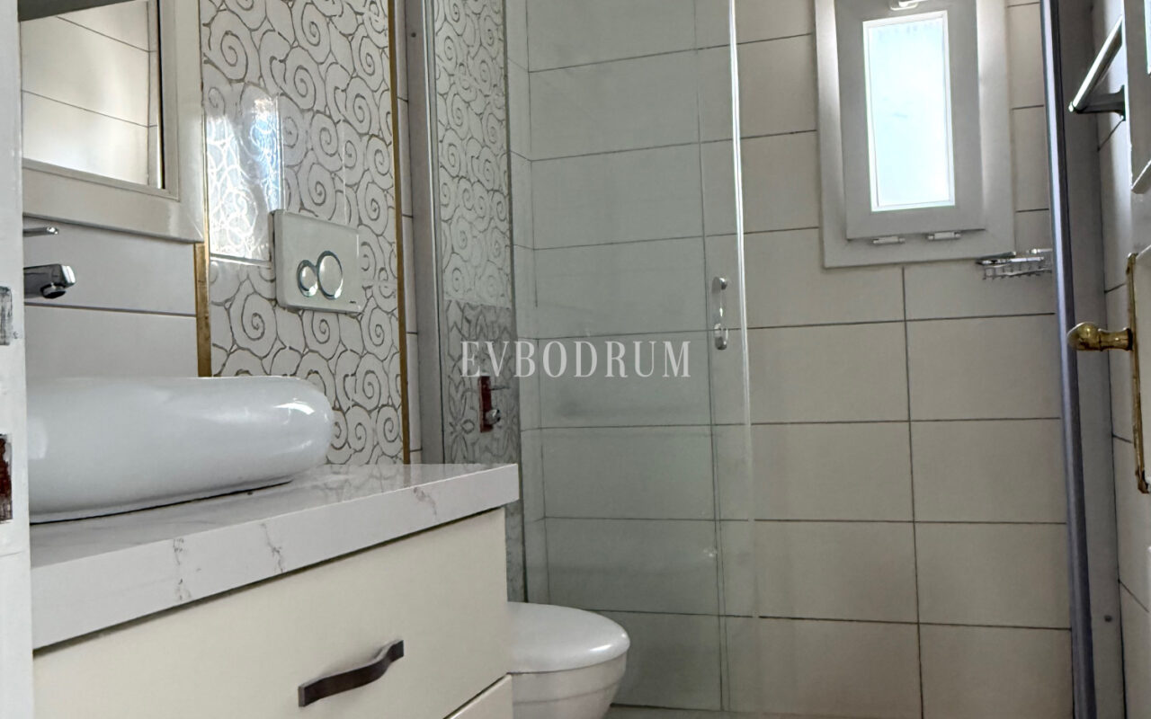 Yıllık kiralık, Kale ve adalar manzaralı Bodrum Evi