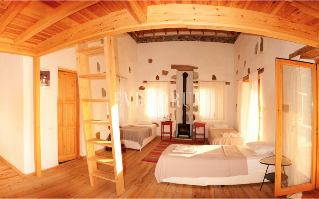 10.000 m2 Arsa İçinde 8 Bağımsız Taş Ev