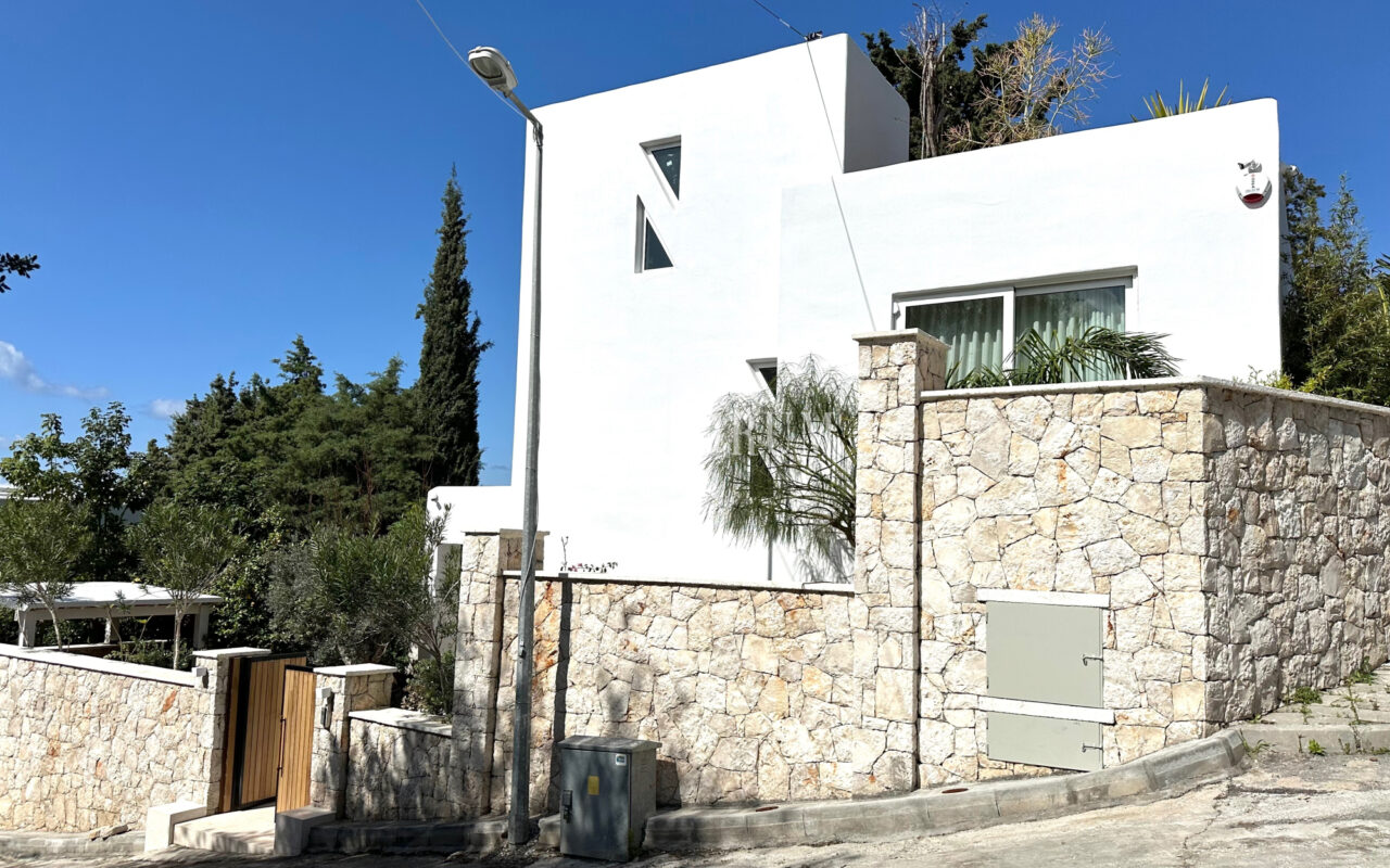 Yalıkavak’ta denize 100 adım müstakil, yeni renove edilmiş villa