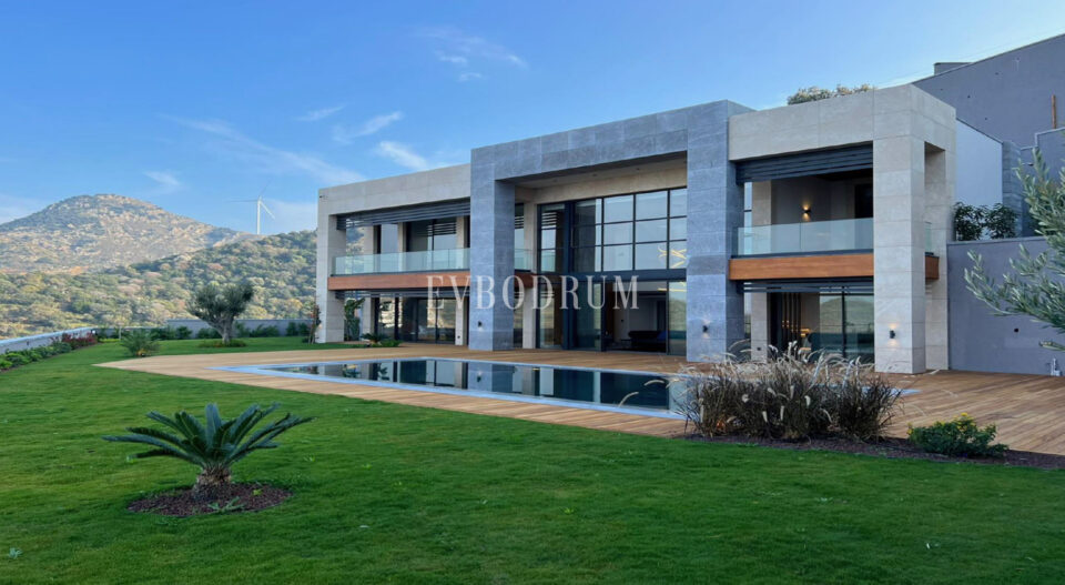 Yeni tamamlanmış, deniz manzaralı, özel havuzlu ve bahçeli villa – Görsel 24