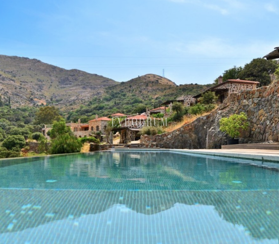 10.000 m2 Arsa İçinde 8 Bağımsız Taş Ev – Görsel 1