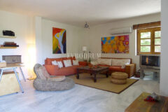 Özel havuzlu kiralık taş villa