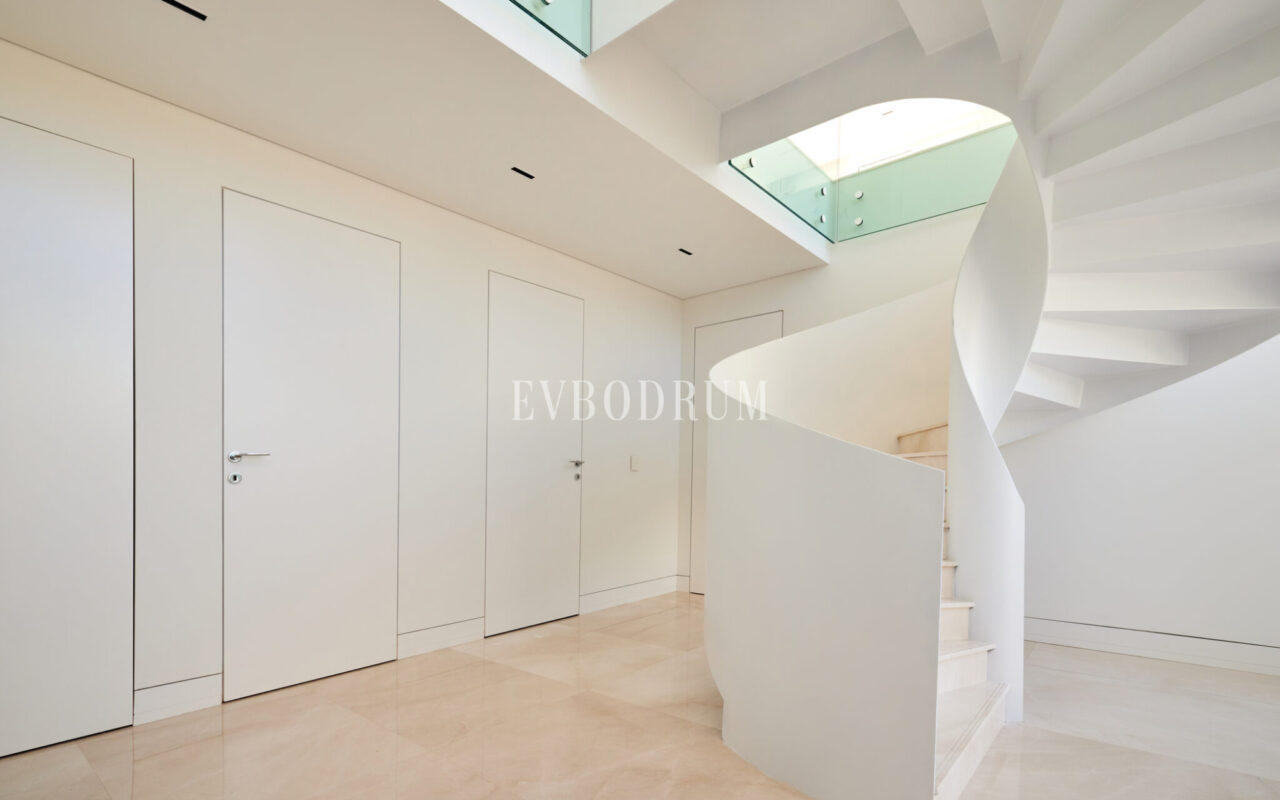 Yalıkavak’ta özel havuzlu, mimari tasarımlı yeni proje