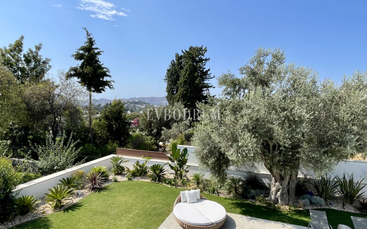 Yalikavak Merkez’de Modern Havuzlu Villa