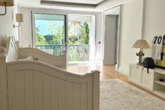 Zarif ve özel, havuzlu, manzaralı şehir evi