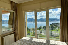 Yalikavak Küdür, önü kapanmaz deniz manzaralı 3 katlı villa