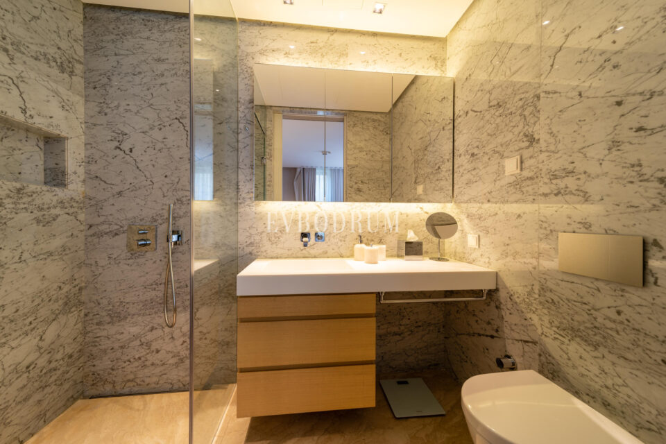 Yalıkavak’ta Denize Sıfır Lüks Villa – Görsel 26