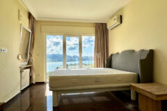 Yalikavak Küdür, önü kapanmaz deniz manzaralı 3 katlı villa