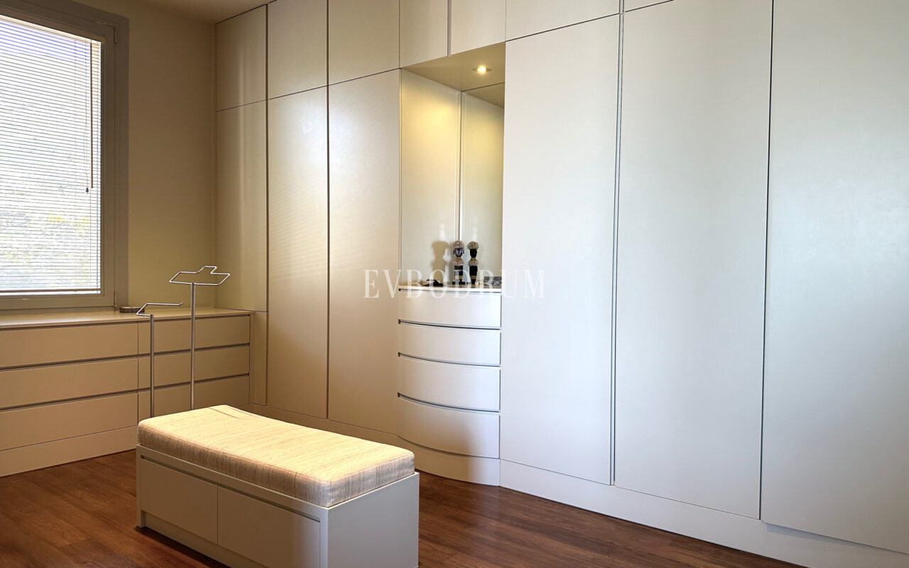 Yalıkavak Körfezi ve Marina Manzaralı Özel Villa