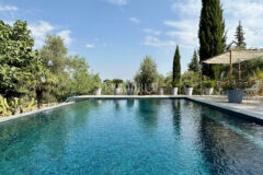 7.970 m2 arazi içinde harika, havuzlu taş ev ve misafirhanesi