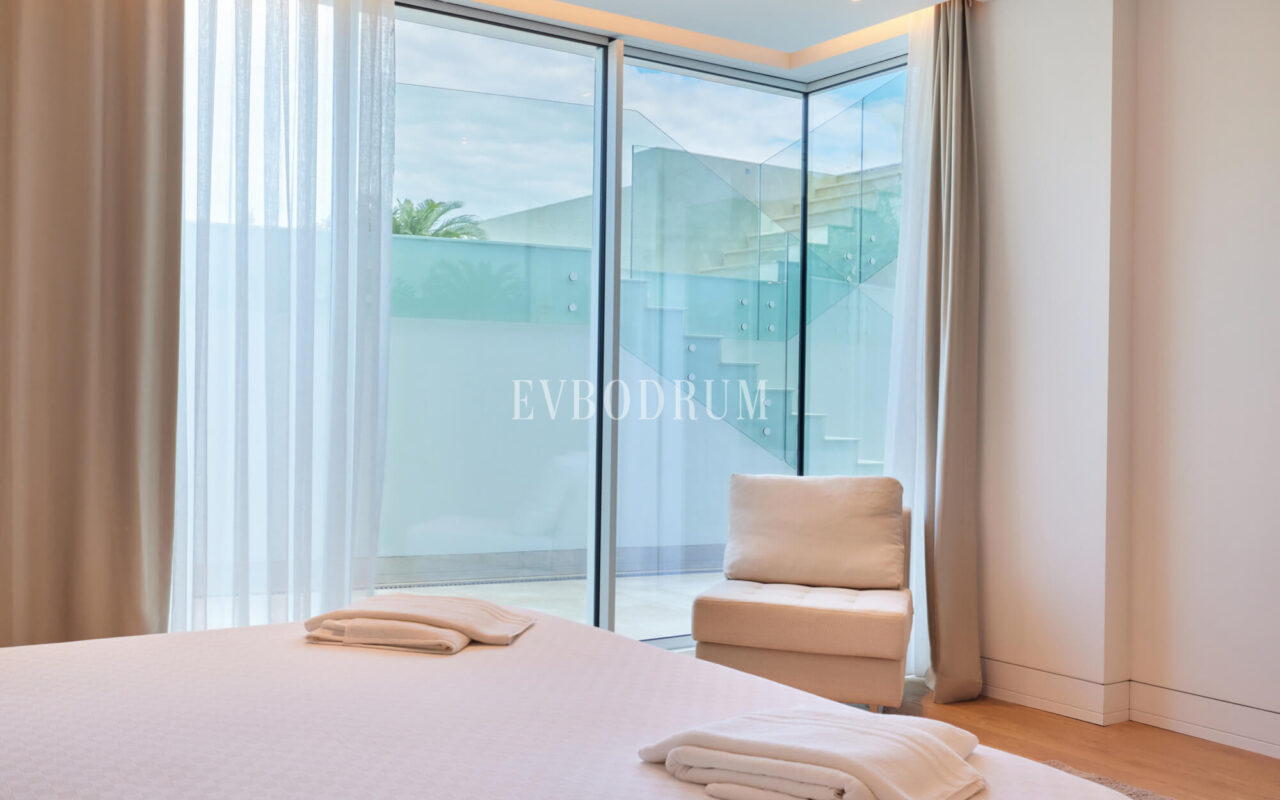 Yalıkavak’ta özel havuzlu, mimari tasarımlı yeni proje