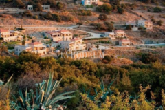 10.000 m2 Arsa İçinde 8 Bağımsız Taş Ev