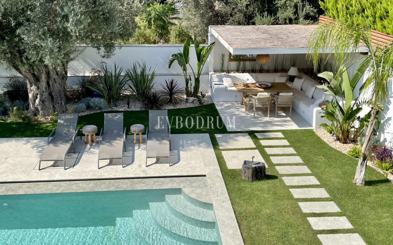 Yalikavak Merkez’de Modern Havuzlu Villa