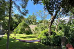 Denize Yürüme Mesafesinde Havuzlu Geniş Villa