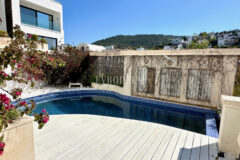 Zarif ve özel, havuzlu, manzaralı şehir evi