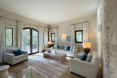 Olağanüstü özel, manzaralı kiralık villa