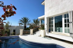 Zarif ve özel, havuzlu, manzaralı şehir evi