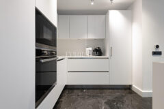 Yalıkavak'ta denize sıfır, özel iskeleli lüks villa