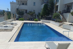 Merkezi lokasyonda, deniz manzaralı ikiz şehir evi