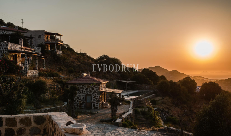 10.000 m2 Arsa İçinde 8 Bağımsız Taş Ev – Görsel 3