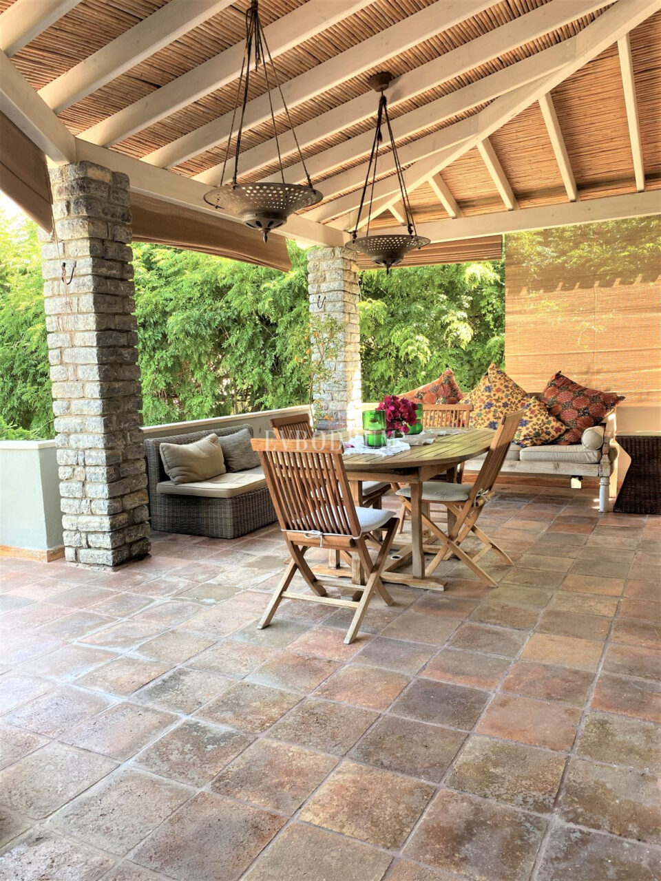 Denize Yürüme Mesafesinde Havuzlu Geniş Villa – Görsel 7