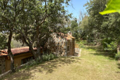 Gümüşlük, Karakaya’da bahçe içinde müstakil taş villa