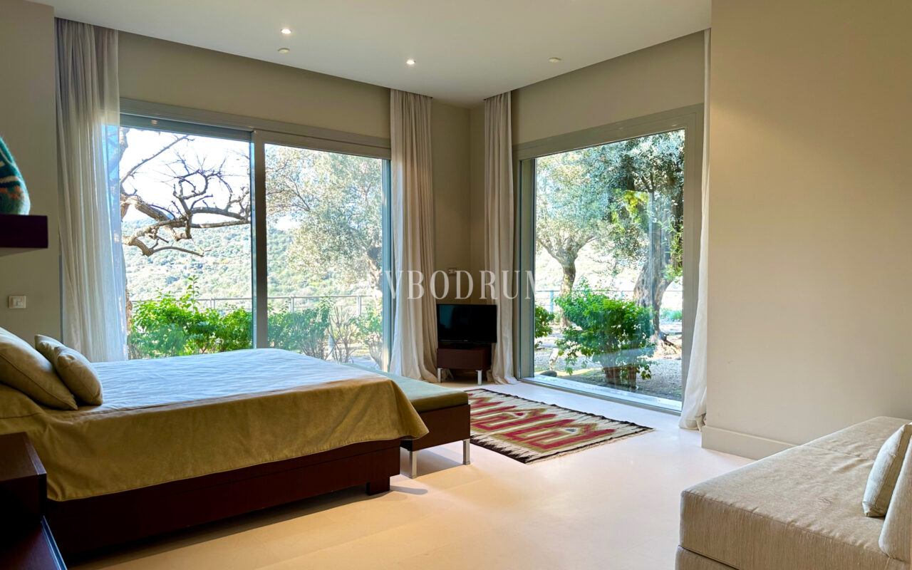 Yalıkavak Körfezi ve Marina Manzaralı Özel Villa