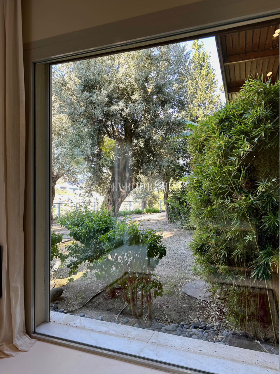Privates Herrenhaus mit außergewöhnlichem Blick über die Bucht – Foto 8