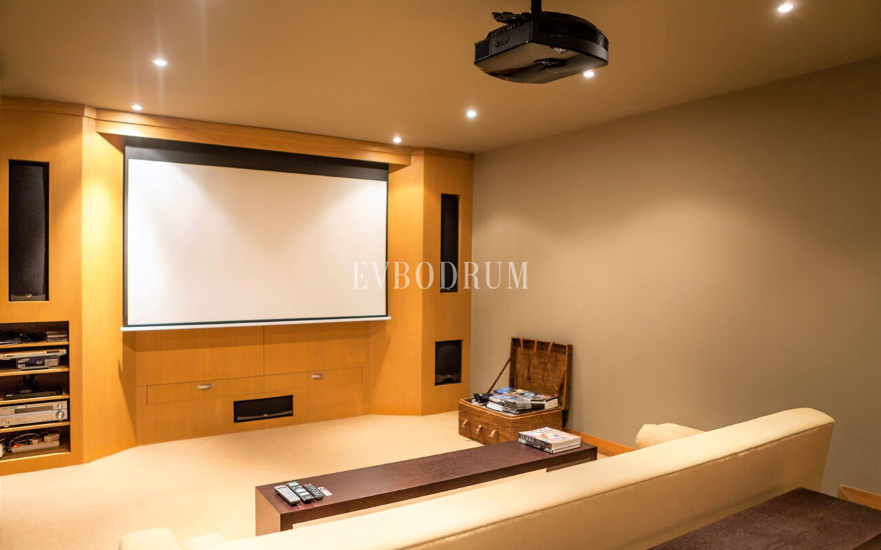 Olağanüstü özel, manzaralı kiralık villa