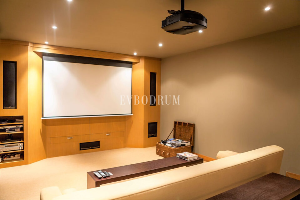 Olağanüstü özel, manzaralı kiralık villa – Görsel 2