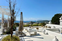 Zarif ve özel, havuzlu, manzaralı şehir evi