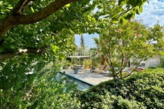 7.970 m2 arazi içinde harika, havuzlu taş ev ve misafirhanesi