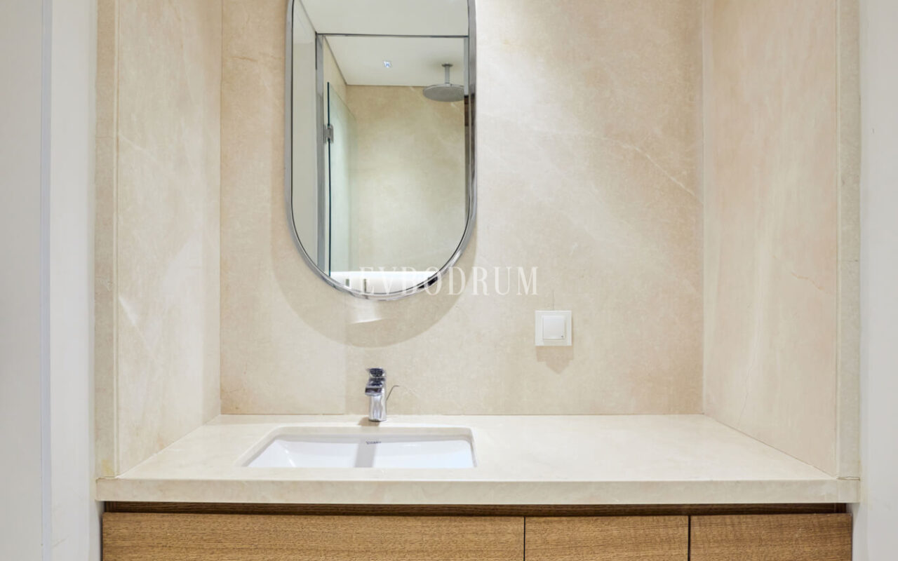 Yalıkavak’ta özel havuzlu, mimari tasarımlı yeni proje