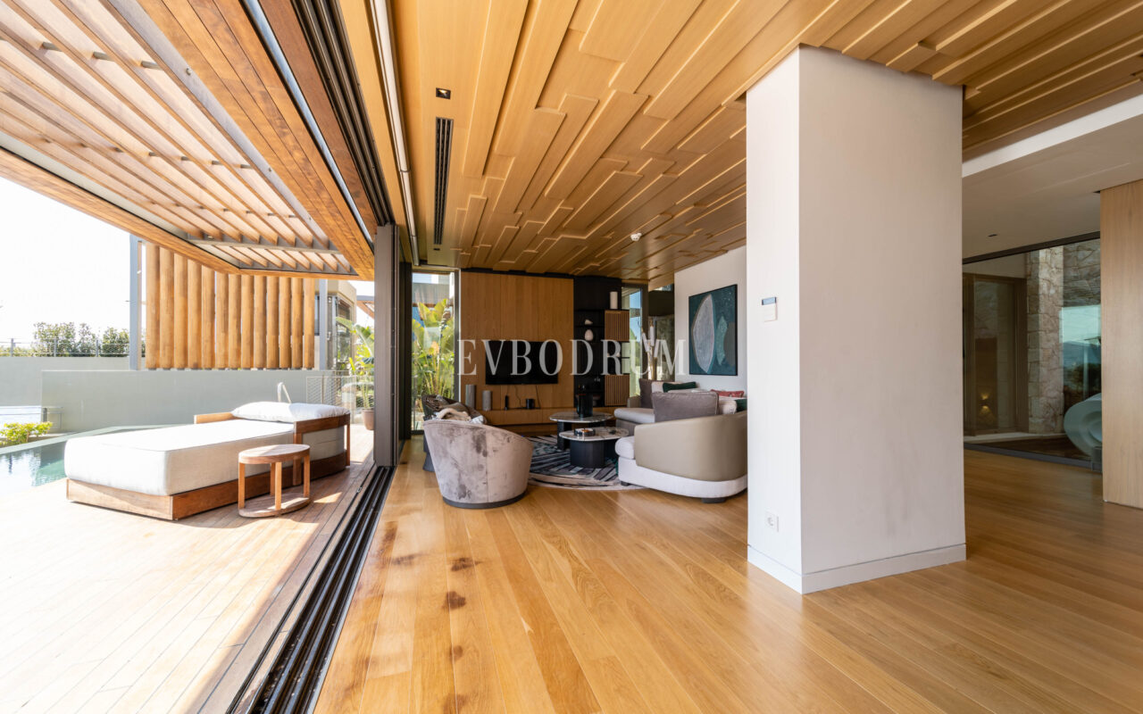 Yalıkavak’ta Denize Sıfır Lüks Villa