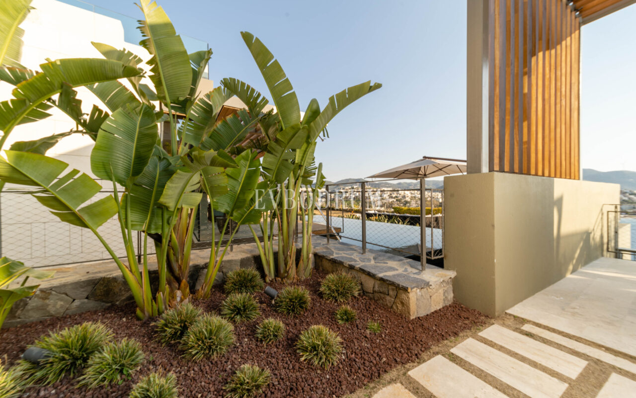 Yalıkavak’ta Denize Sıfır Lüks Villa