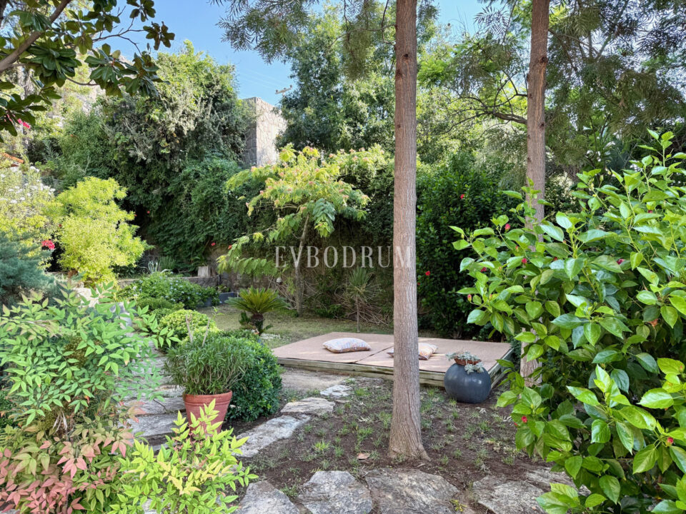 Grosse Villa mit Pool und Garten im Herzen von Türkbükü