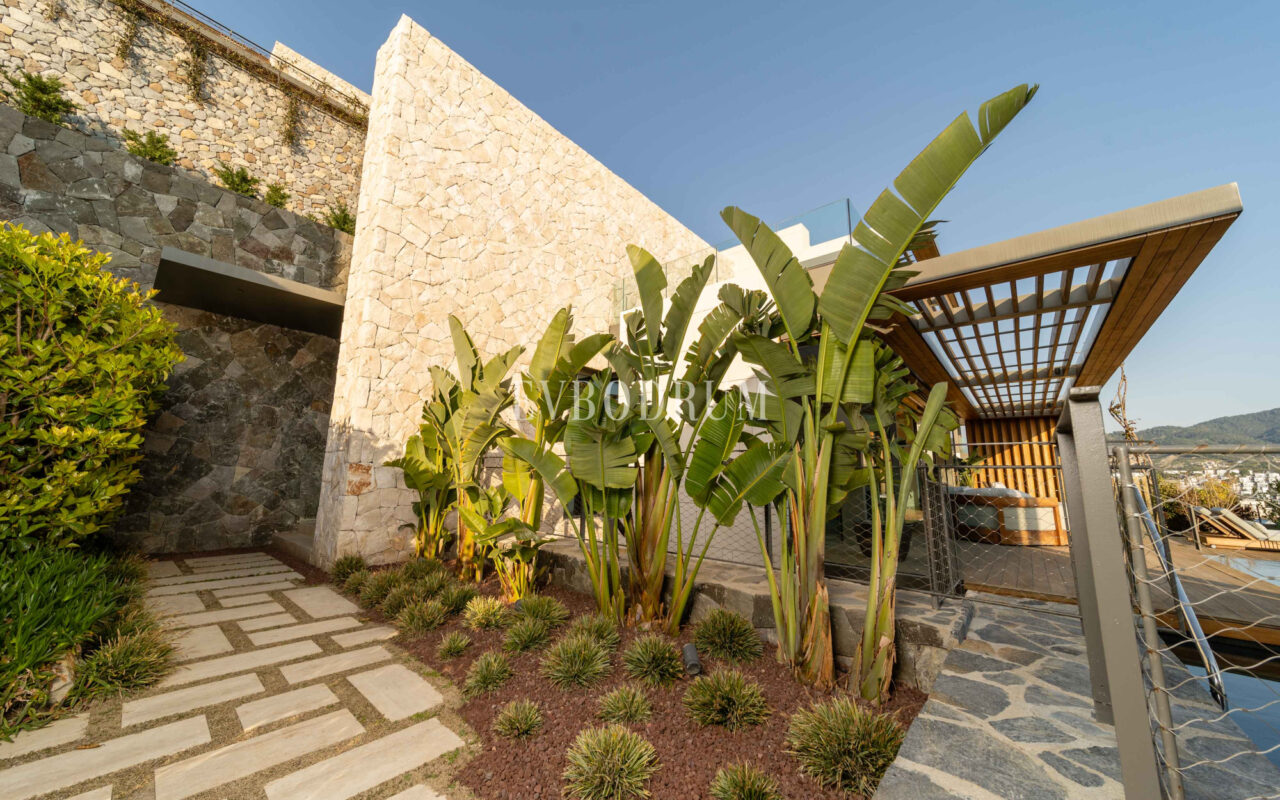 Yalıkavak’ta Denize Sıfır Lüks Villa