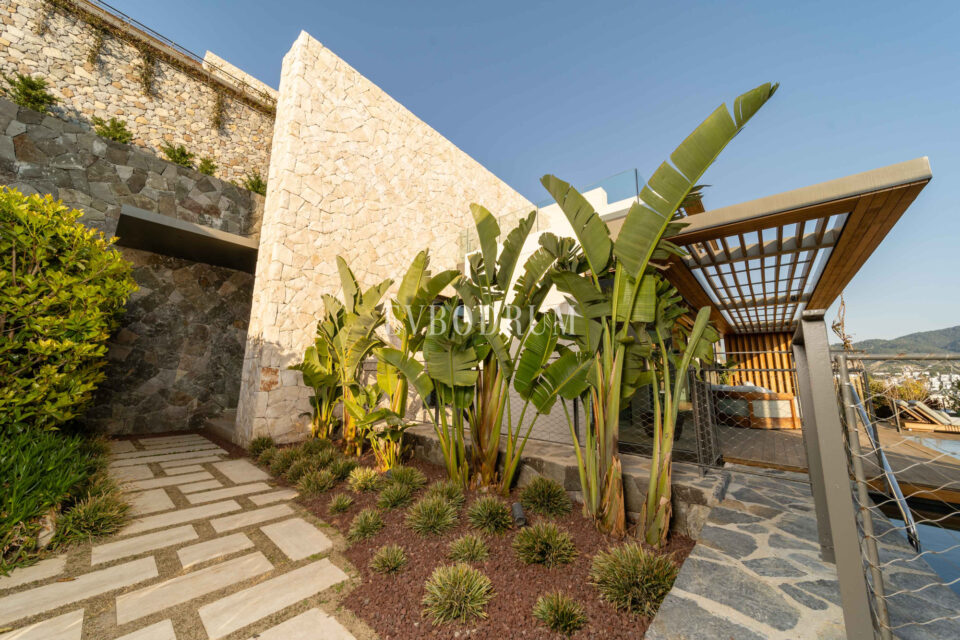 Yalıkavak’ta Denize Sıfır Lüks Villa – Görsel 1