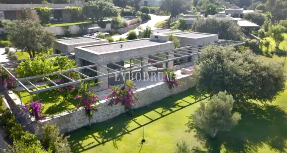 Ödüllü mimarisiyle, tasarım taş villa – 3B