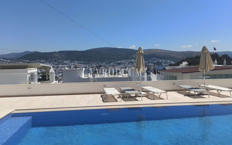 Merkezi lokasyonda, deniz manzaralı ikiz şehir evi – Görsel 10