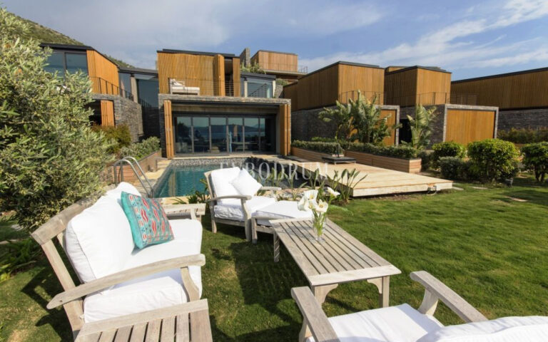 Denize sıfır özel havuzlu villa – Görsel 12