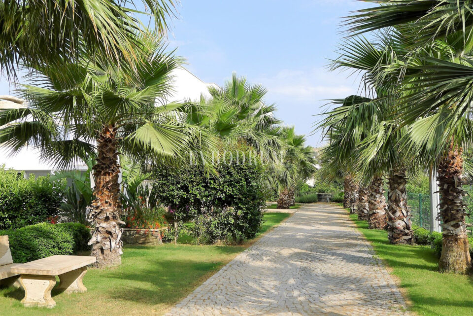 Havuzlu Yeni Villa, Sahile 5 Dakika Yürüme Mesafesinde, Haftalık Kiralık – Görsel 3