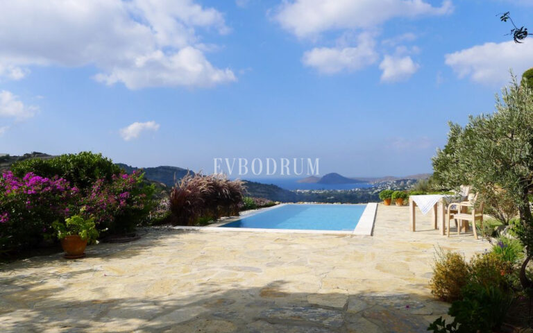 Havuzlu ve Panoramik Deniz Manzaralı Şık Ev – Görsel 5