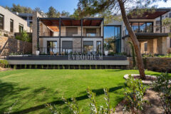 Yeni Proje: Denize Sıfır, Geniş, Havuzlu villa