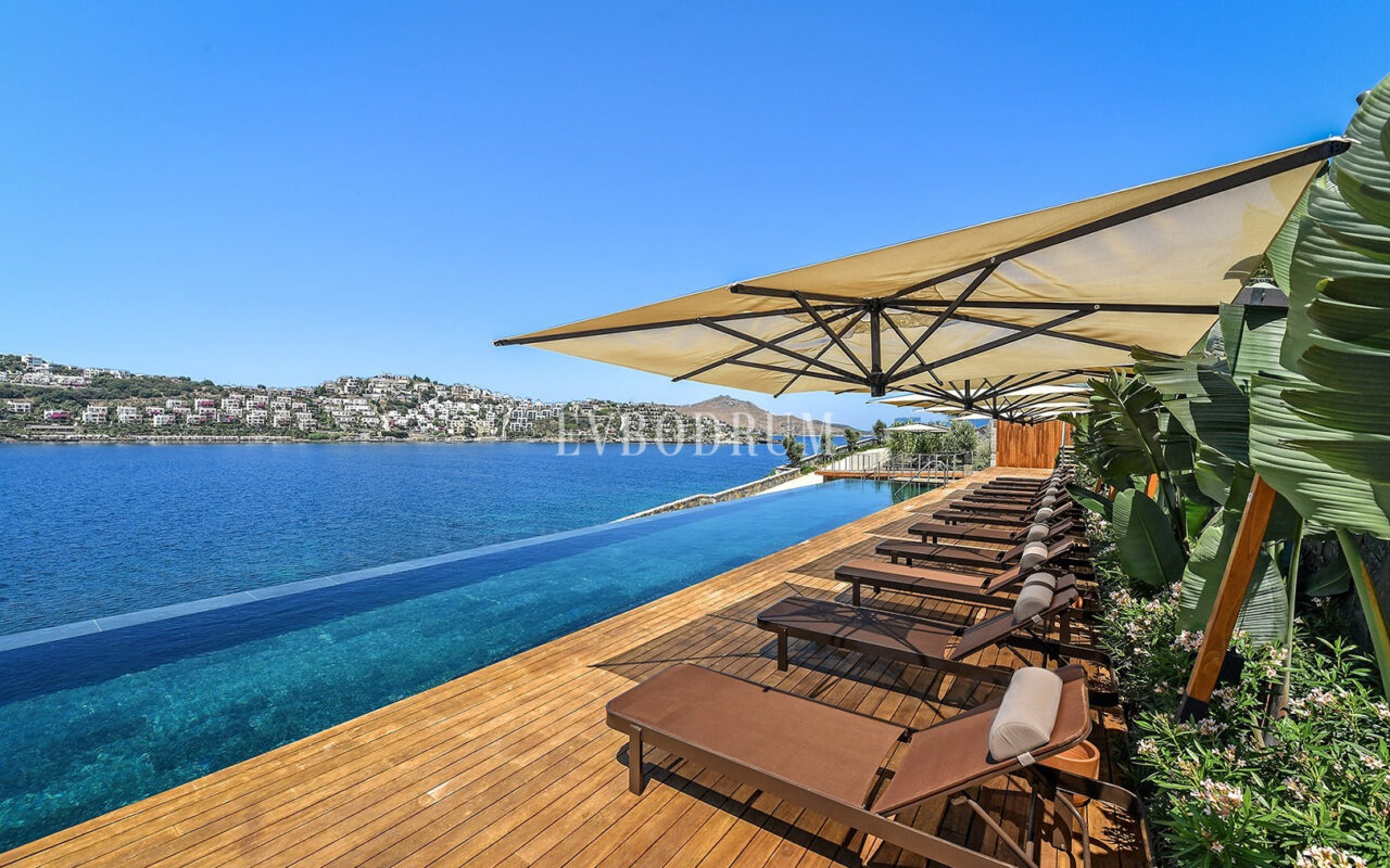 Yalıkavak’ta Denize Sıfır Lüks Villa